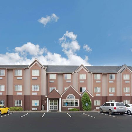 Microtel Inn & Suites By Wyndham Brandon Exterior foto
